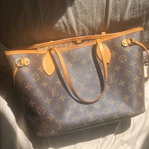 Louis Vuitton neverfull pm